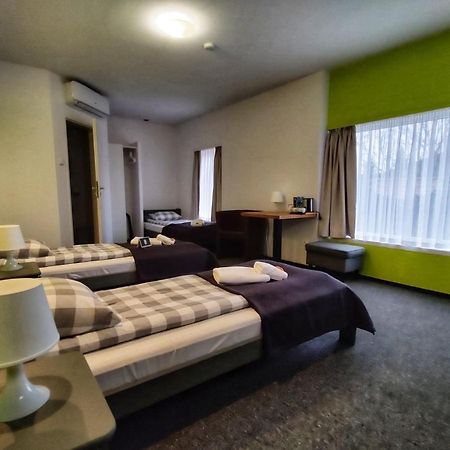 Rj Hotel Pabianice Eksteriør bilde