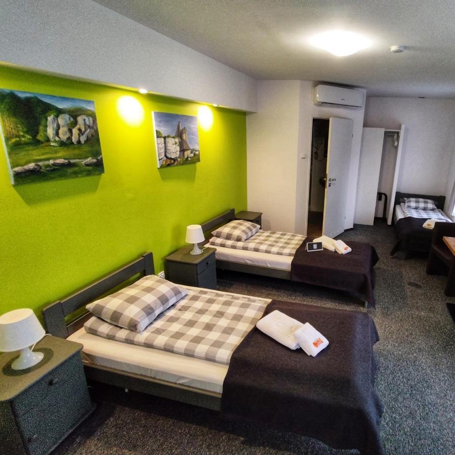 Rj Hotel Pabianice Eksteriør bilde