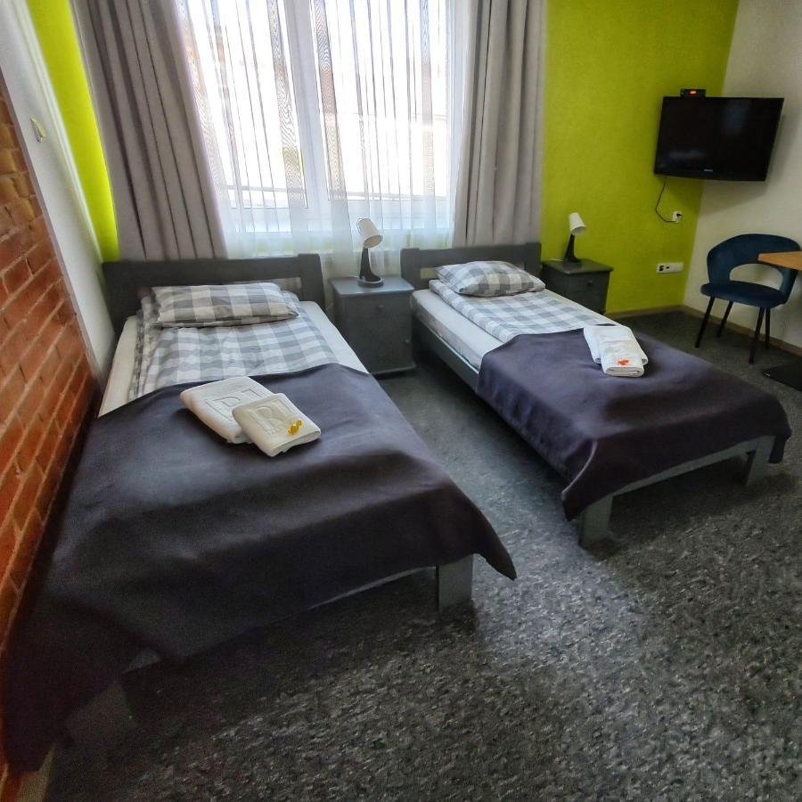 Rj Hotel Pabianice Eksteriør bilde