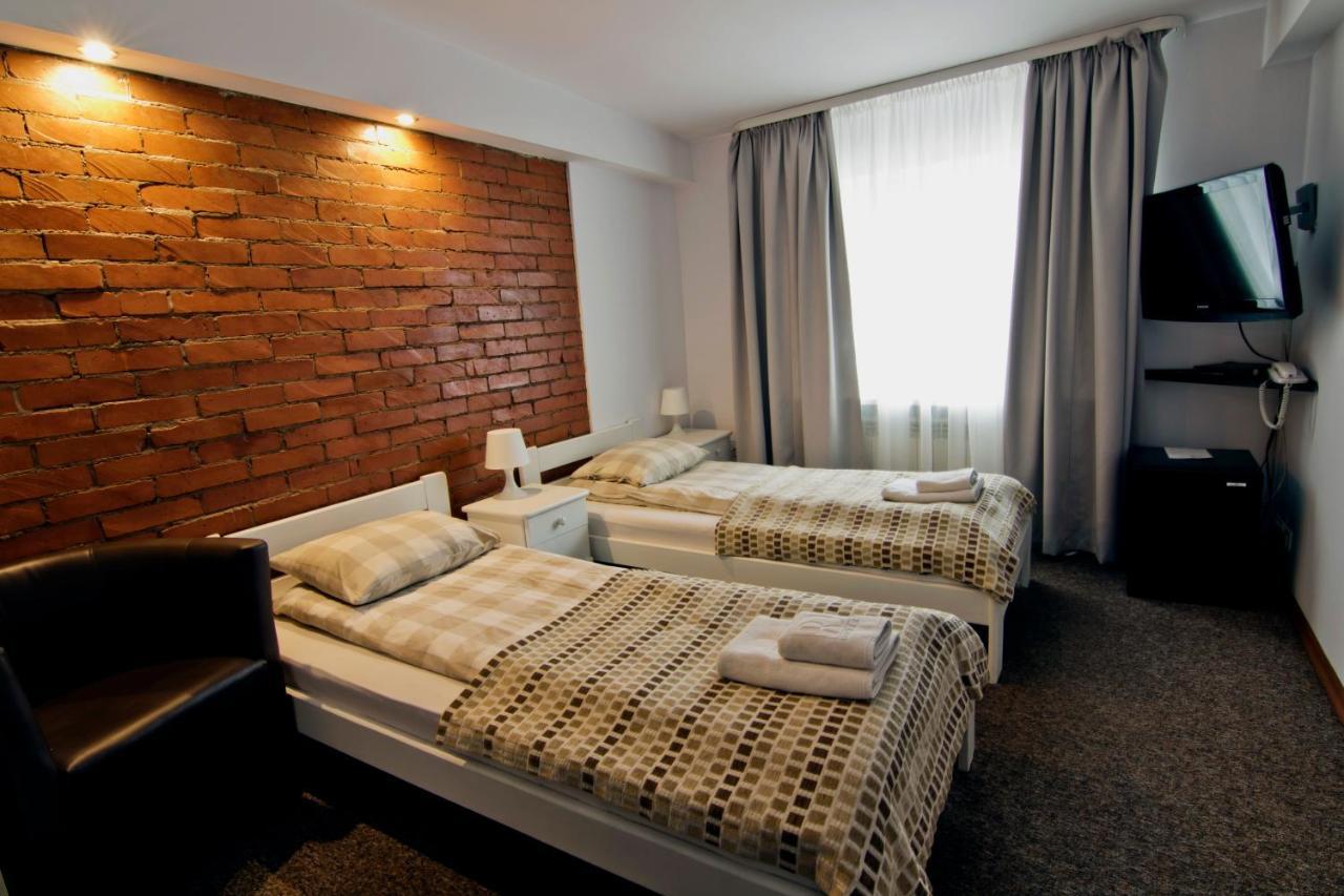 Rj Hotel Pabianice Eksteriør bilde